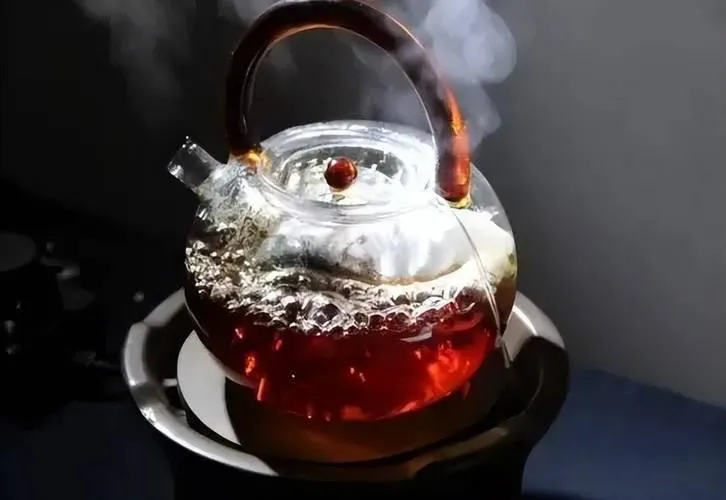 do-different-tea-types-require-the-same-water-temperature.webp