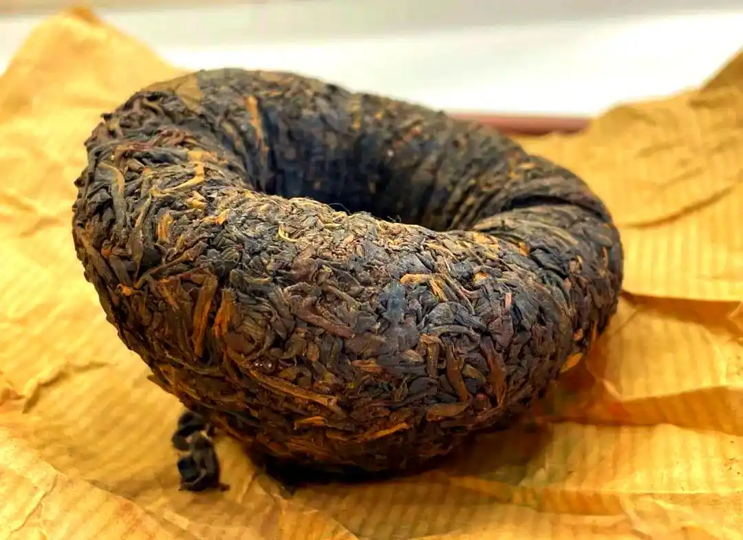 why-is-tuo-tea-bowl-shaped.webp